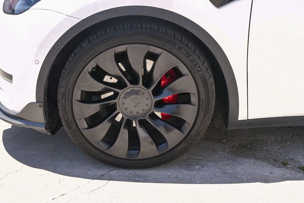 Thumbnail: 2022 Tesla Model Y - 5