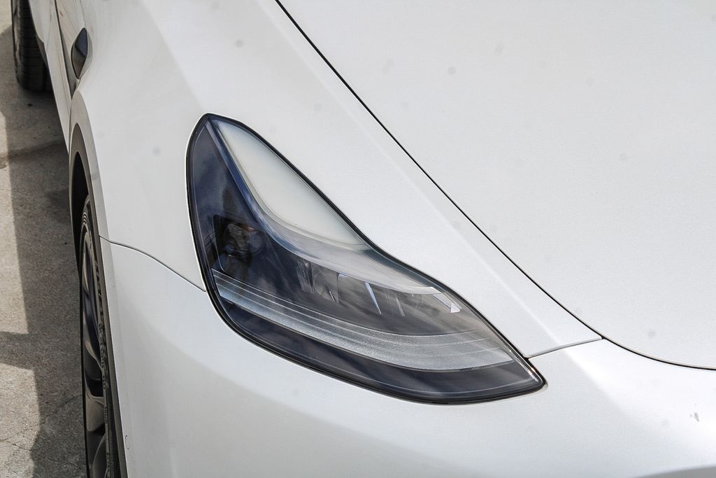 Thumbnail: 2022 Tesla Model Y - 13