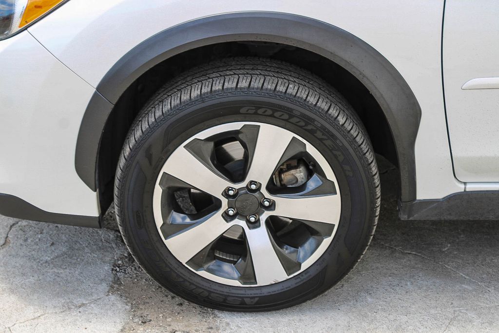 Thumbnail: 2015 Subaru XV Crosstrek - 6