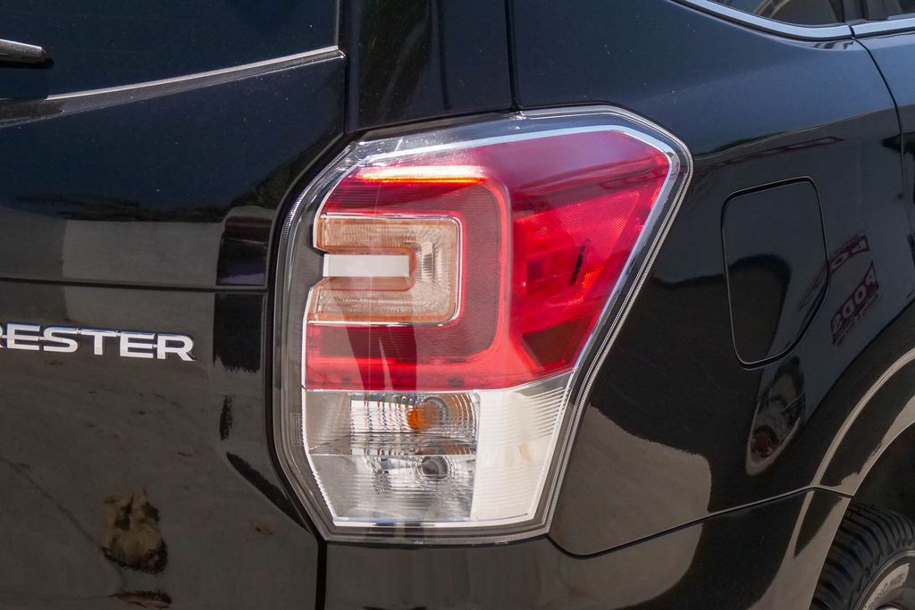 Thumbnail: 2018 Subaru Forester - 12