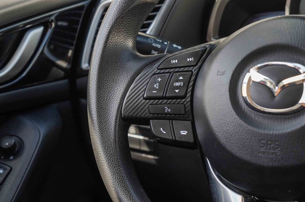Thumbnail: 2016 Mazda Mazda3 - 25