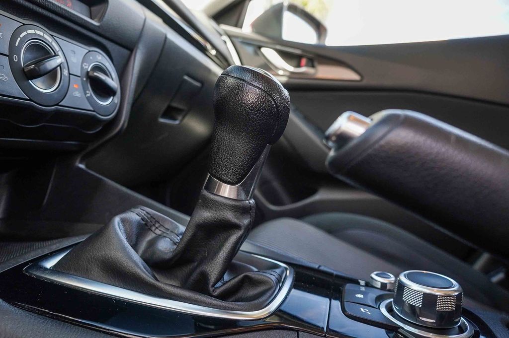 Thumbnail: 2016 Mazda Mazda3 - 12