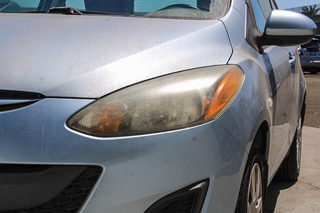 Thumbnail: 2013 Mazda Mazda2 - 12