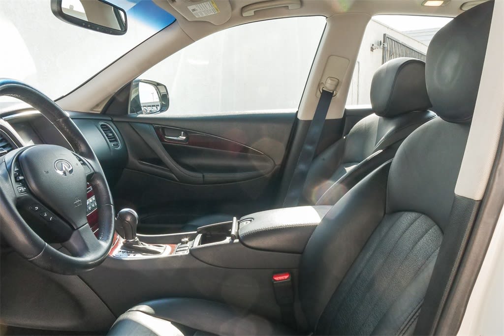 Thumbnail: 2016 INFINITI QX50 - 10
