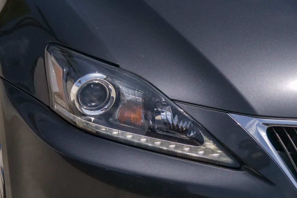 Thumbnail: 2011 Lexus IS - 8