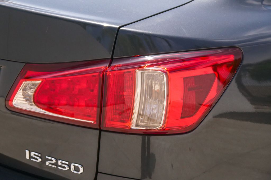 Thumbnail: 2011 Lexus IS - 12