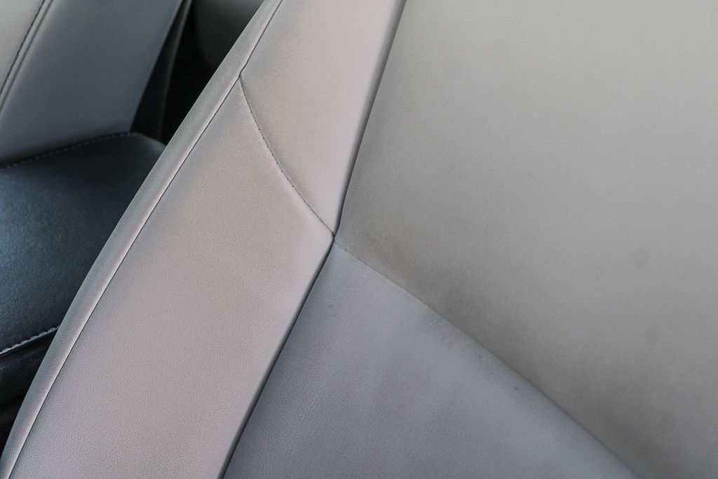 Thumbnail: 2013 Lexus ES - 6