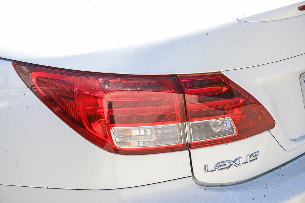 Thumbnail: 2010 Lexus IS - 11
