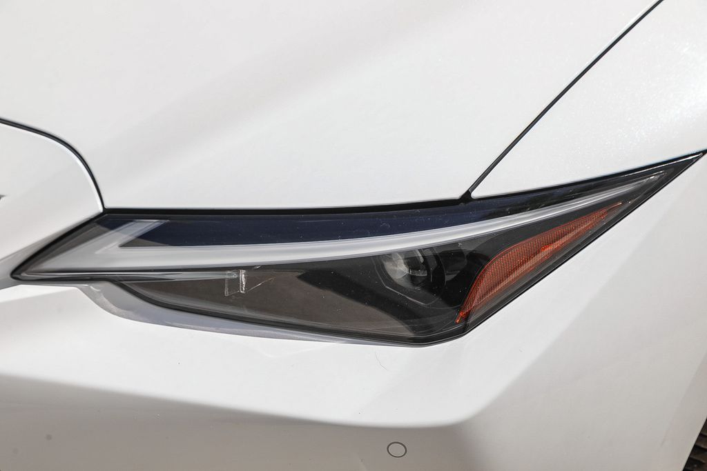 Thumbnail: 2024 Lexus ES - 19