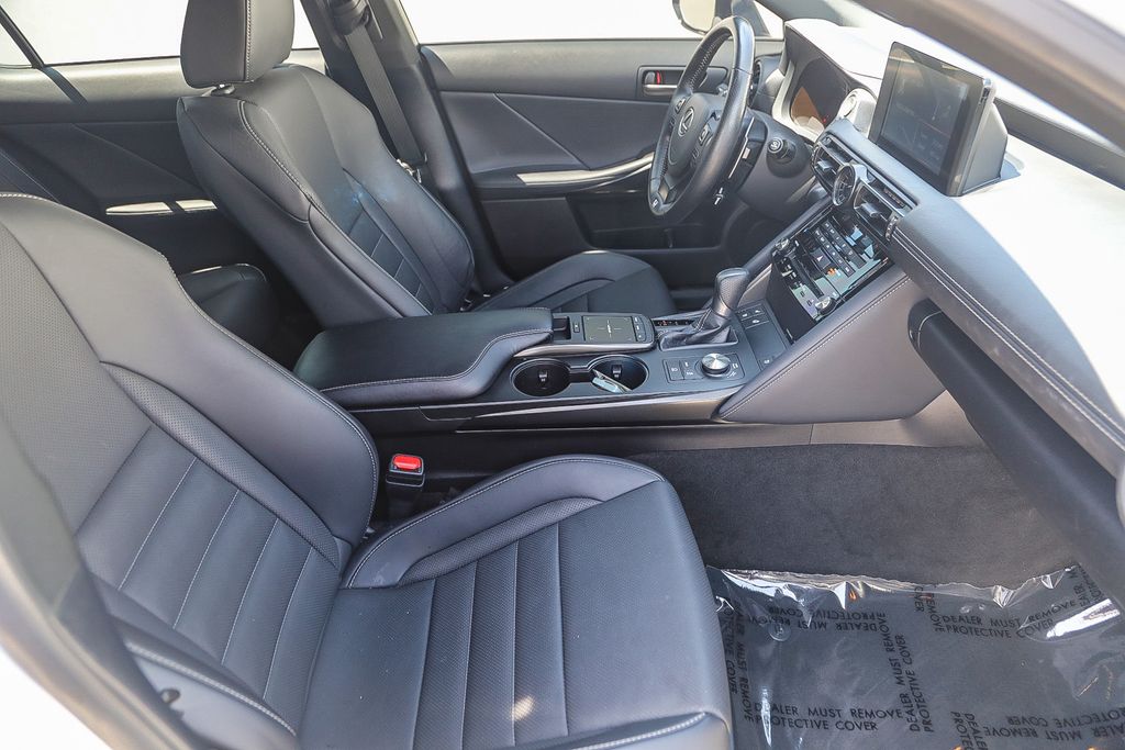 Thumbnail: 2024 Lexus ES - 9