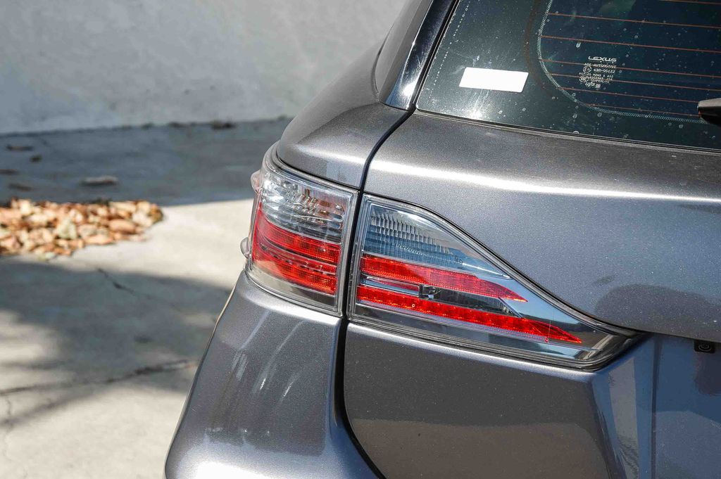 Thumbnail: 2016 Lexus CT - 11