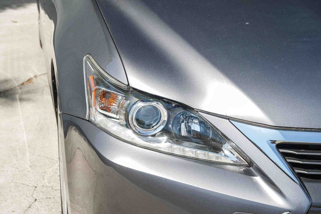 Thumbnail: 2016 Lexus CT - 9