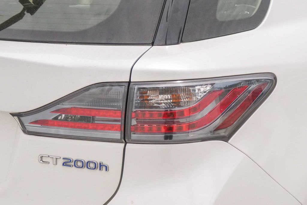 Thumbnail: 2013 Lexus CT - 12