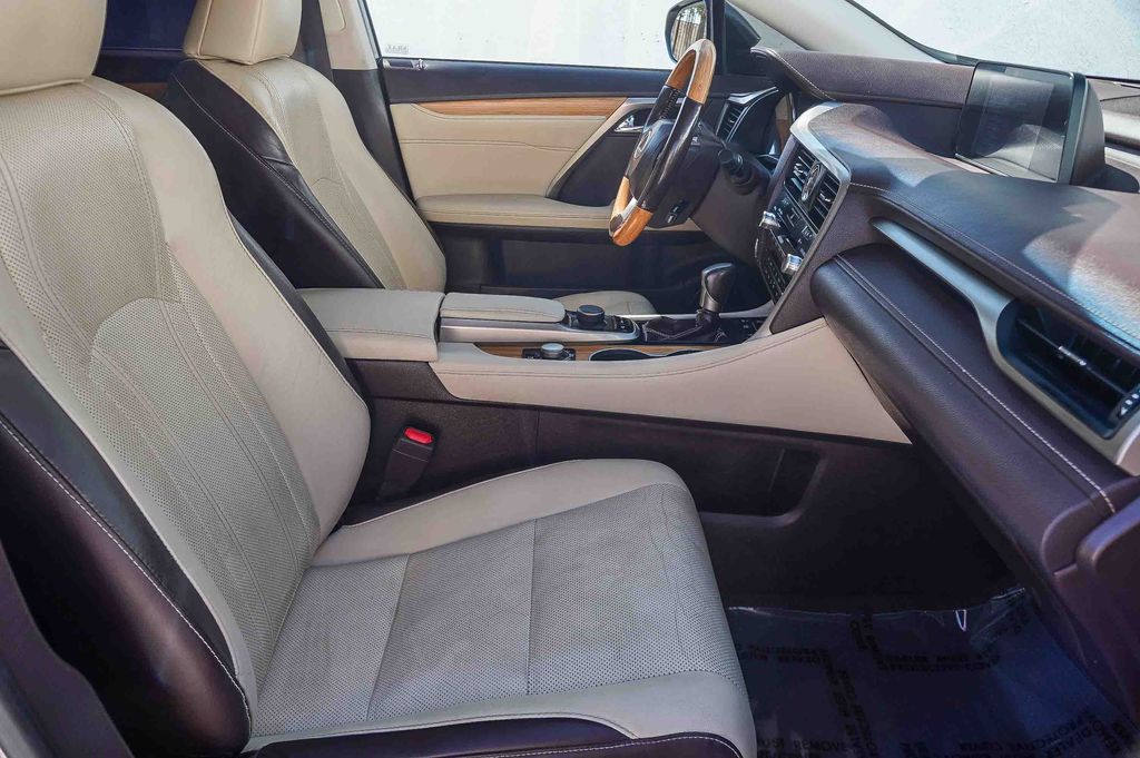Thumbnail: 2018 Lexus RX - 10
