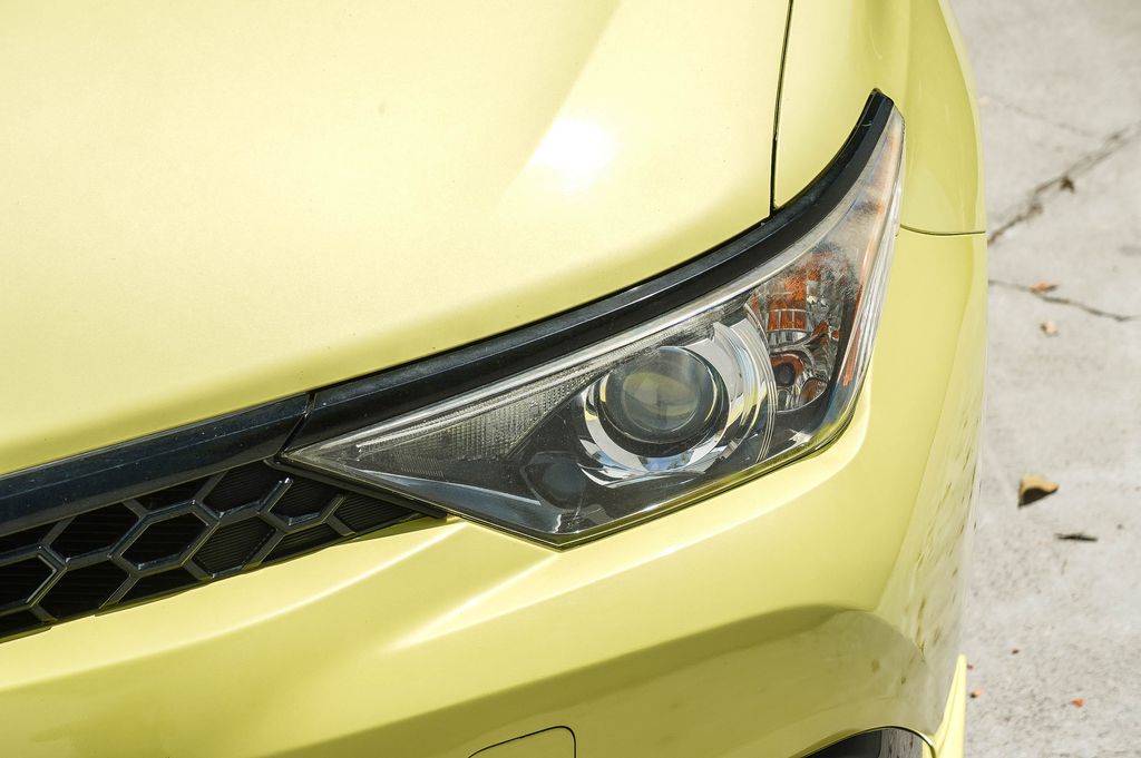 Thumbnail: 2017 Toyota Corolla iM - 19