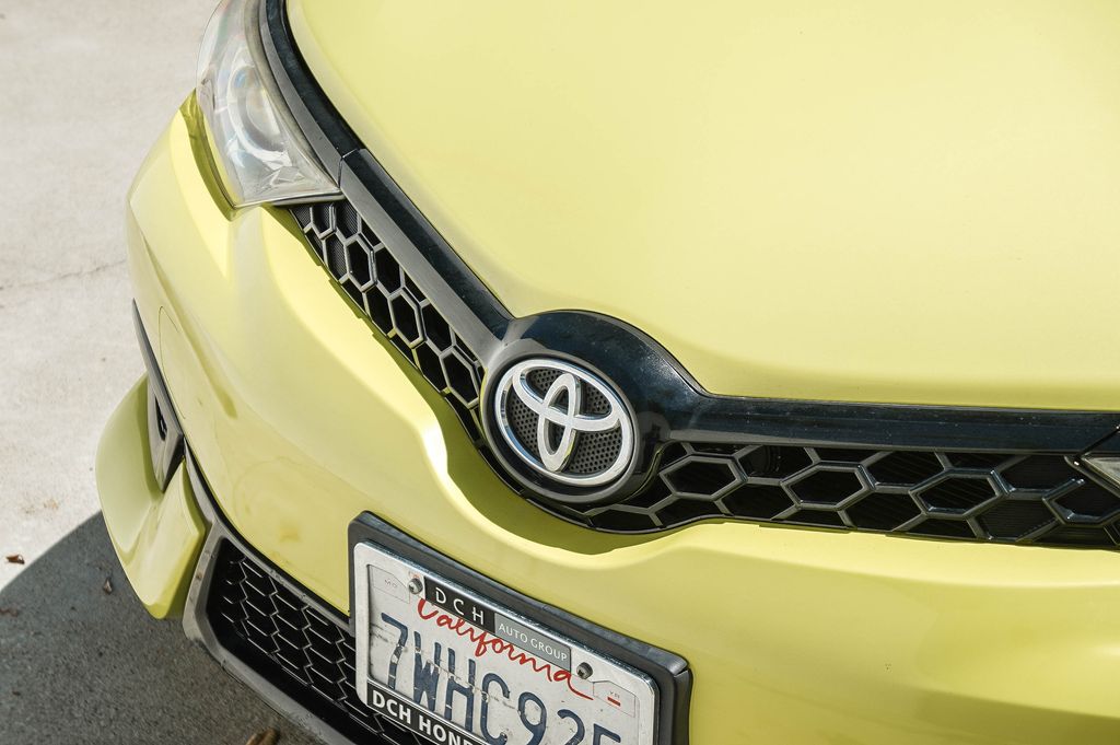 Thumbnail: 2017 Toyota Corolla iM - 20