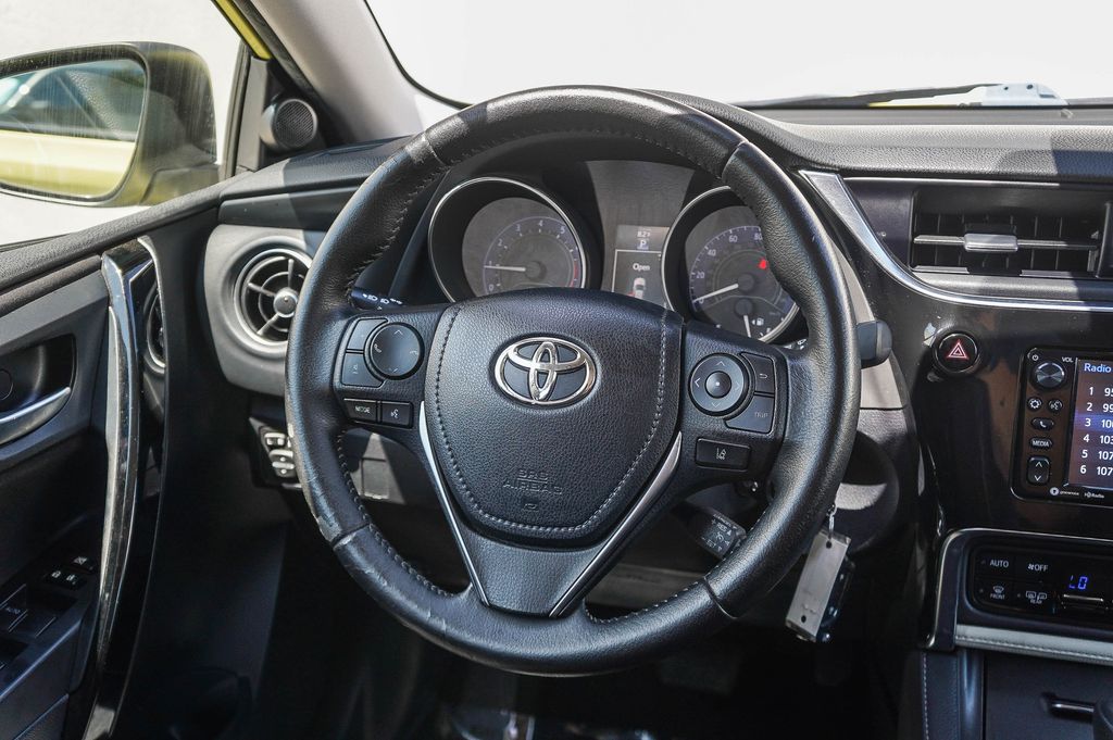 Thumbnail: 2017 Toyota Corolla iM - 7