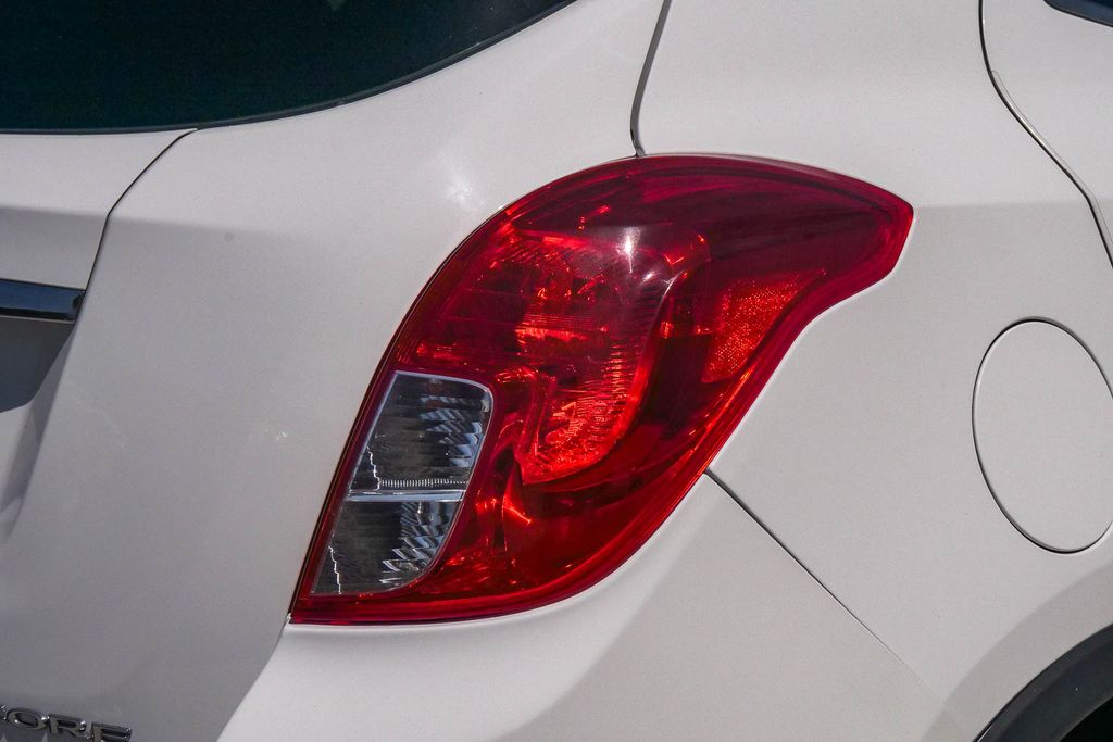 Thumbnail: 2016 Buick Encore - 19