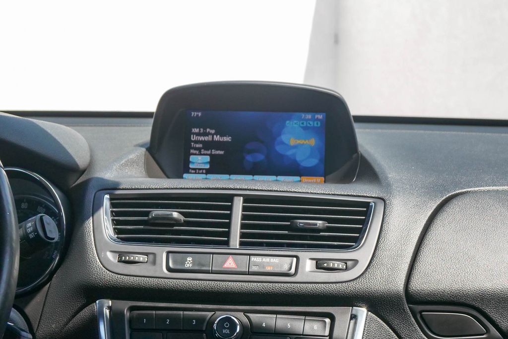 Thumbnail: 2016 Buick Encore - 13