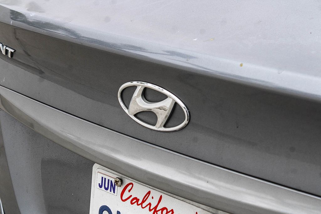 Thumbnail: 2015 Hyundai Accent - 5