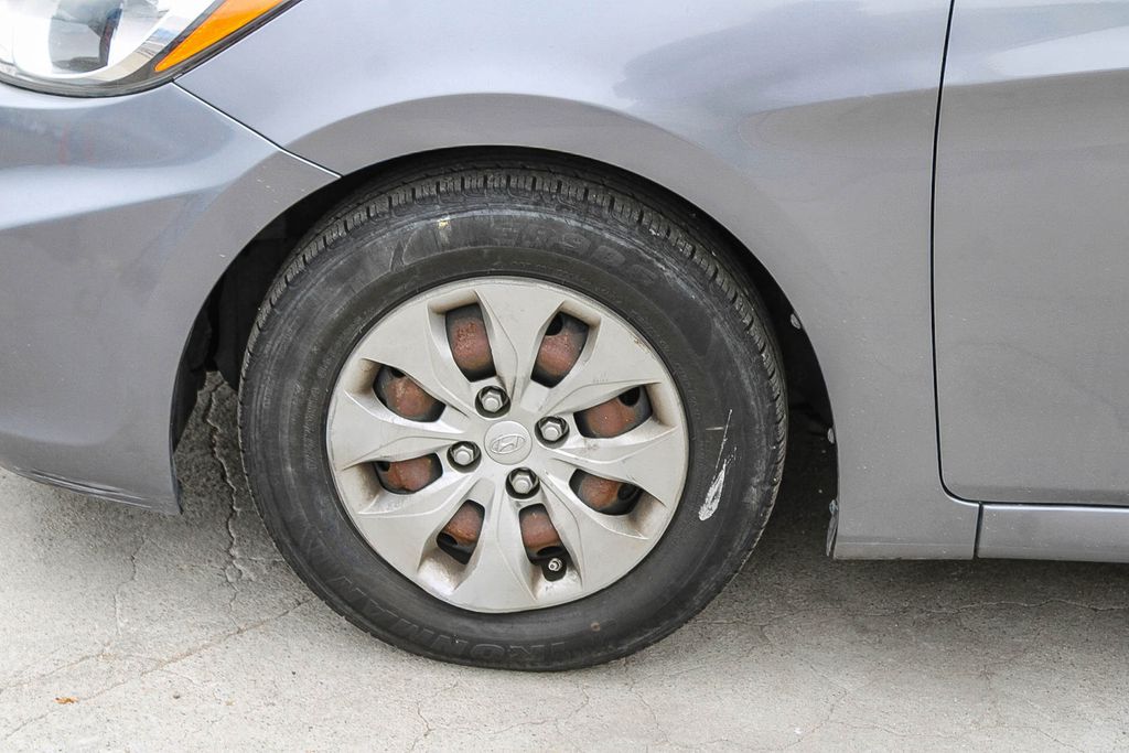Thumbnail: 2015 Hyundai Accent - 6
