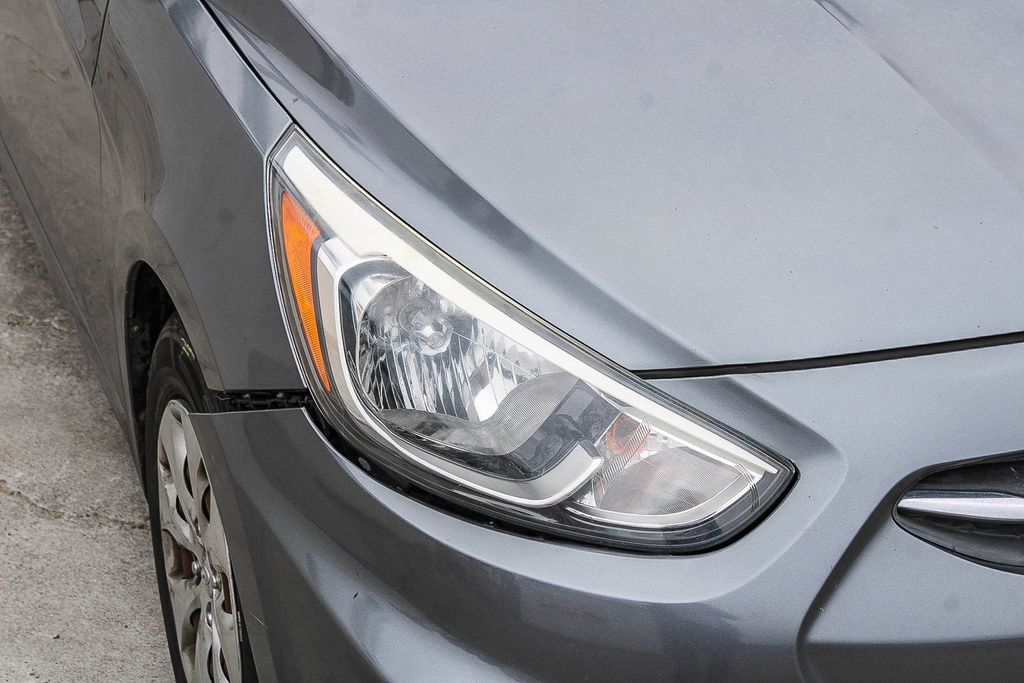 Thumbnail: 2015 Hyundai Accent - 8