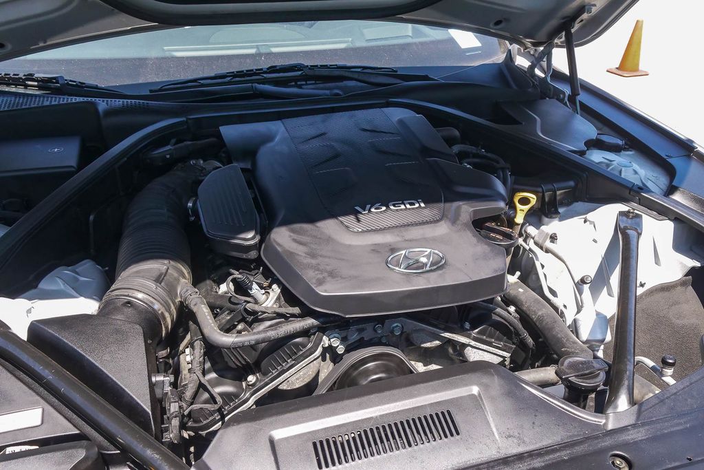 Thumbnail: 2015 Hyundai Genesis - 8