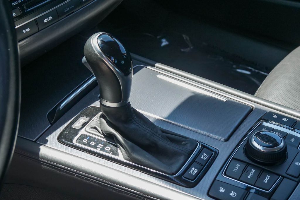 Thumbnail: 2015 Hyundai Genesis - 15