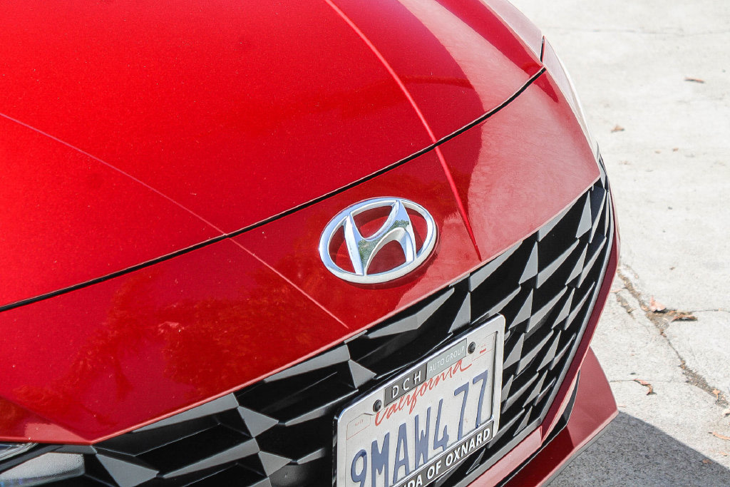 Thumbnail: 2023 Hyundai Elantra - 5