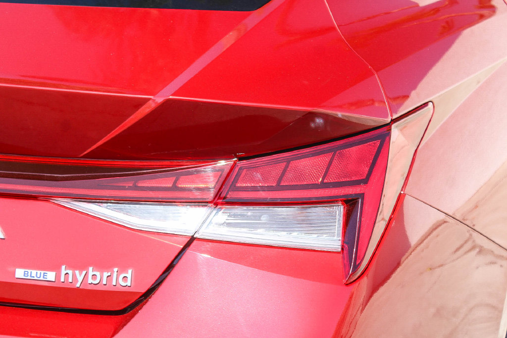 Thumbnail: 2023 Hyundai Elantra - 20