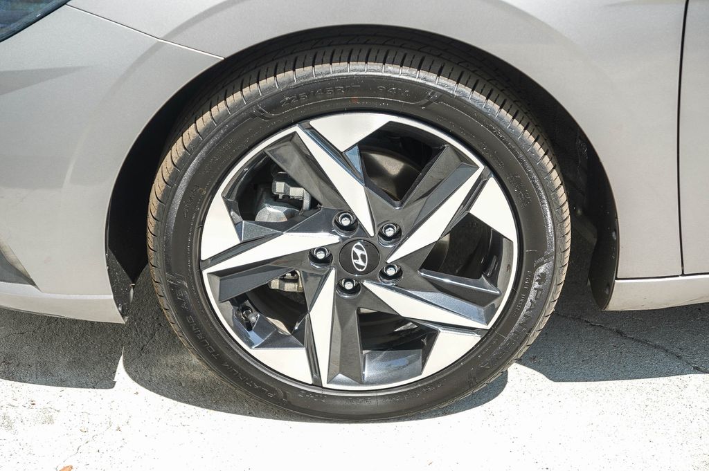 Thumbnail: 2023 Hyundai Elantra - 6