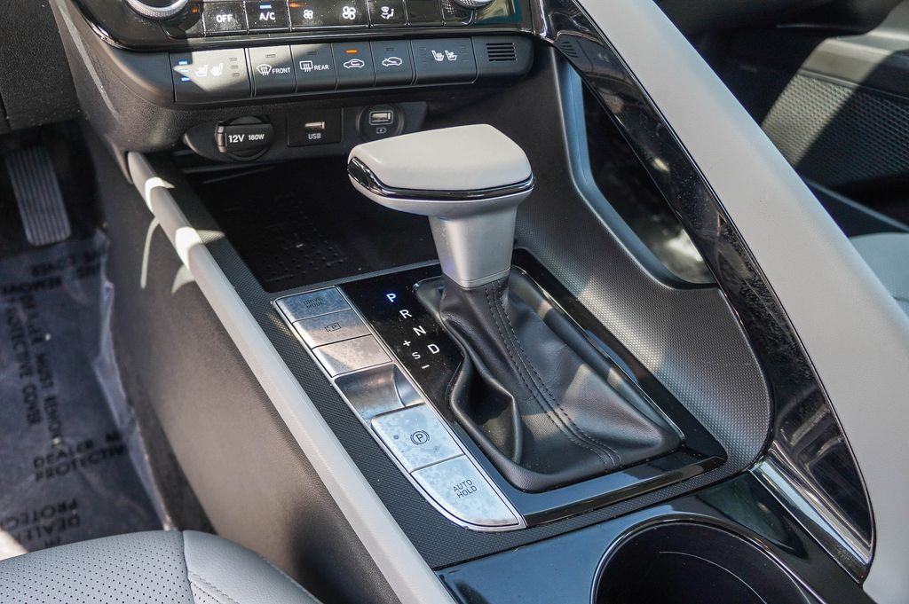 Thumbnail: 2023 Hyundai Elantra - 13