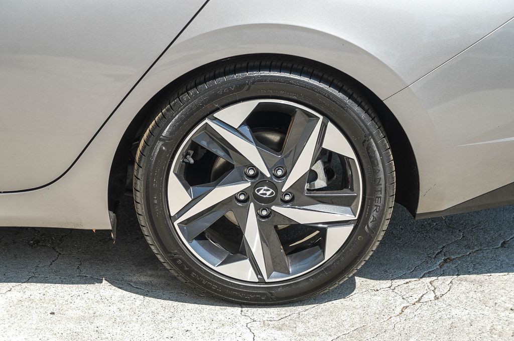 Thumbnail: 2023 Hyundai Elantra - 20