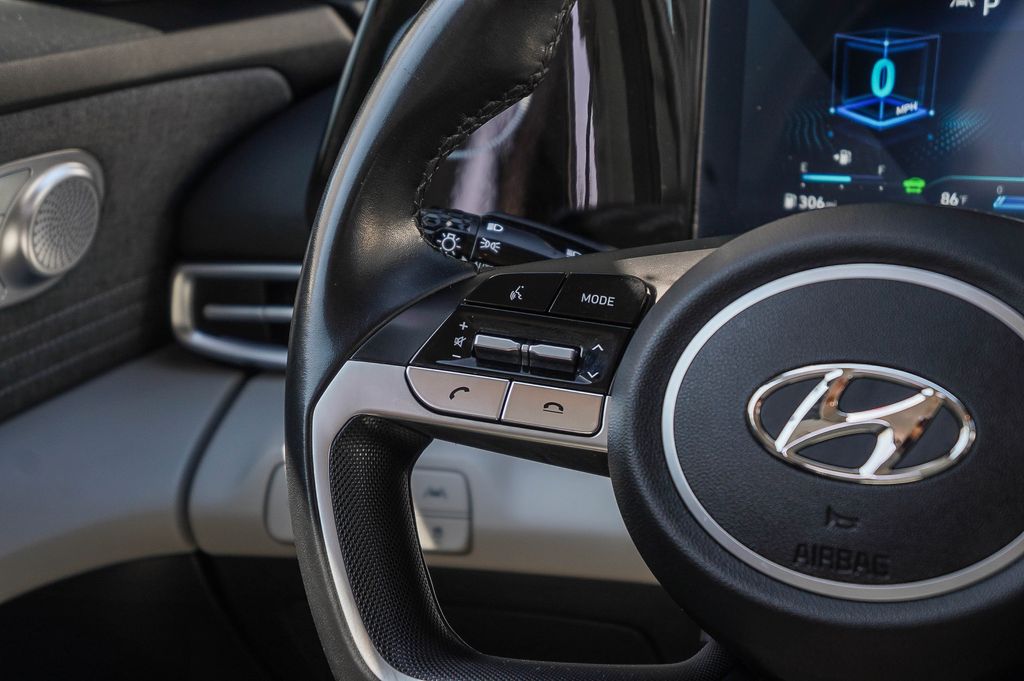 Thumbnail: 2023 Hyundai Elantra - 22