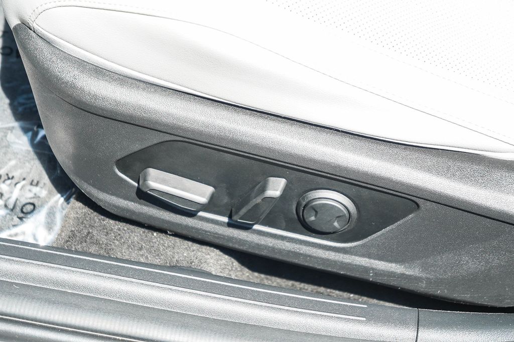 Thumbnail: 2023 Hyundai Elantra - 26