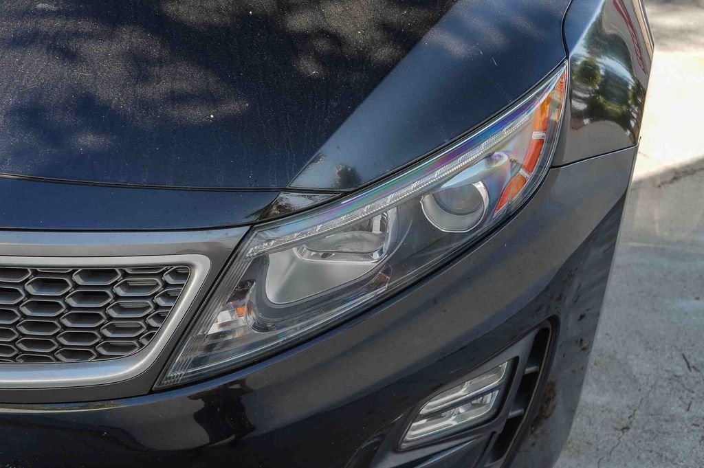 Thumbnail: 2015 Kia Optima - 10