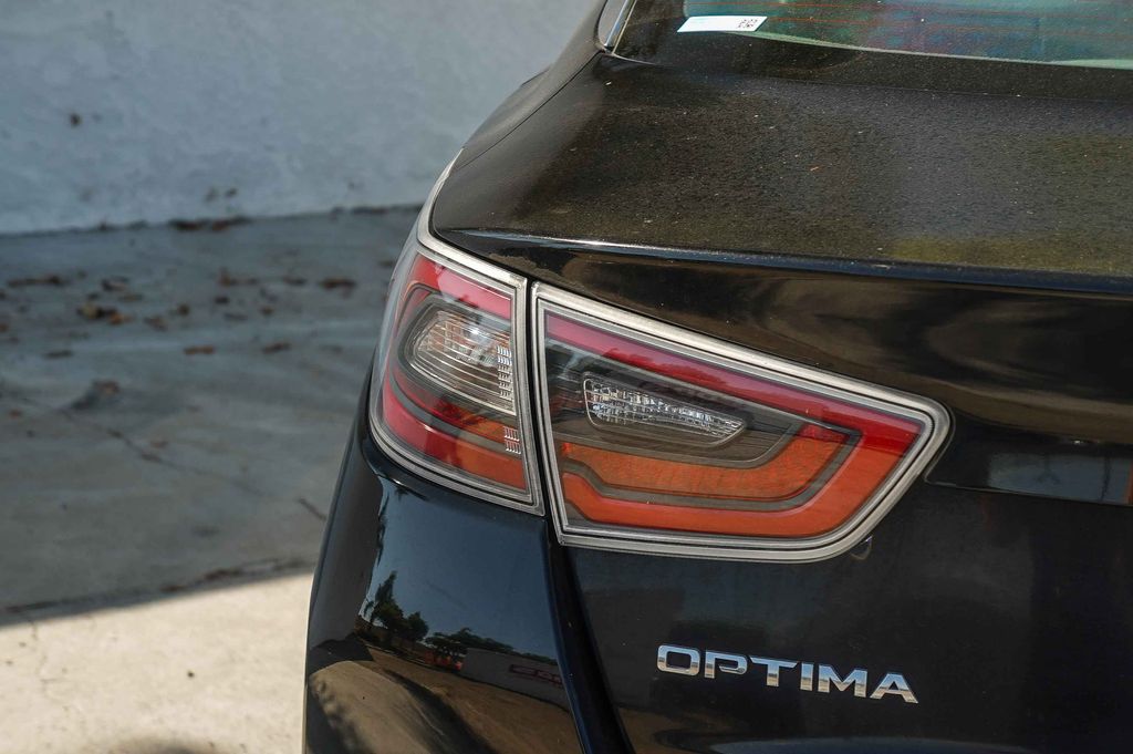 Thumbnail: 2015 Kia Optima - 9