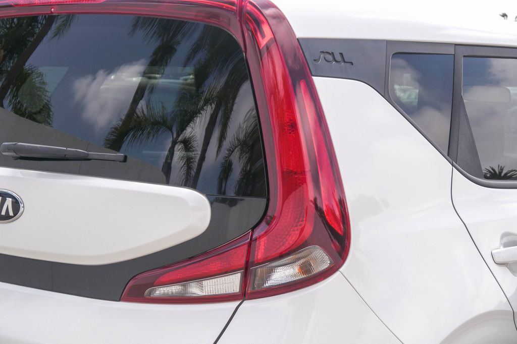 Thumbnail: 2020 Kia Soul - 13