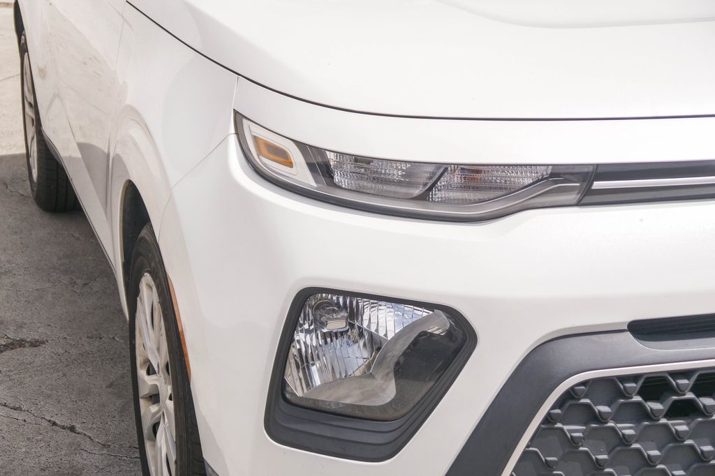 Thumbnail: 2020 Kia Soul - 9