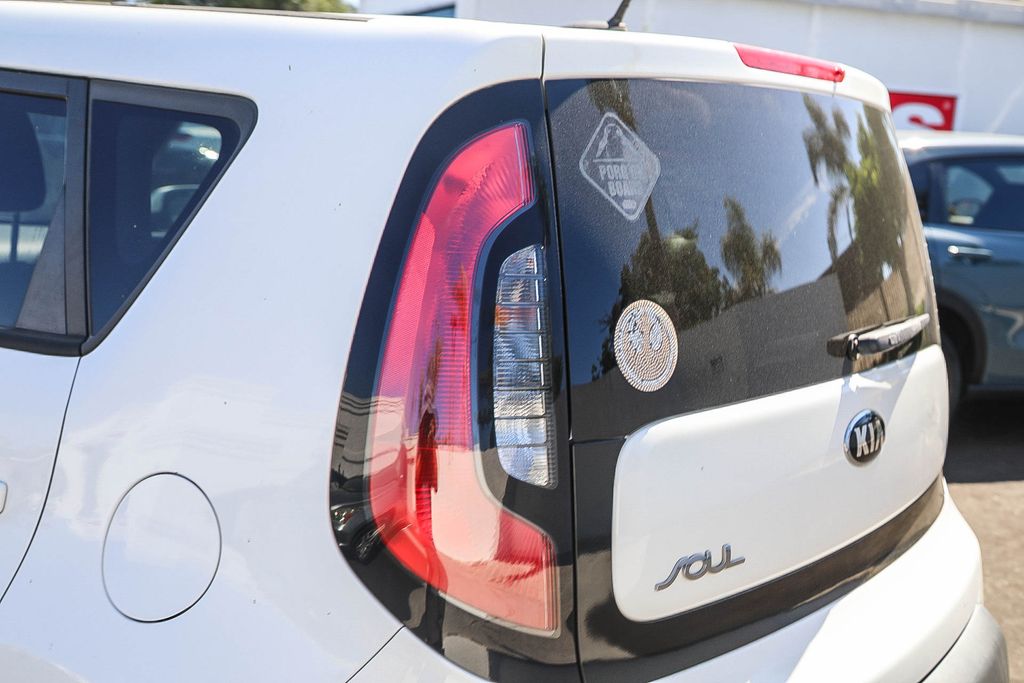 Thumbnail: 2016 Kia Soul - 11