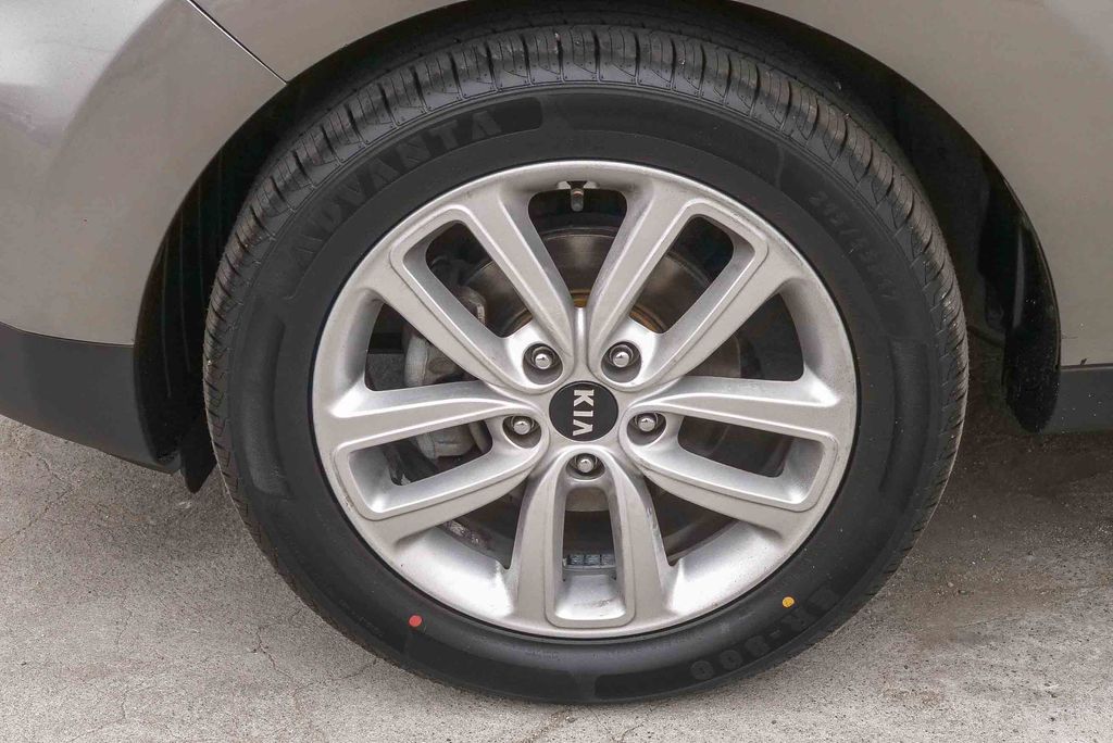 Thumbnail: 2019 Kia Soul - 6