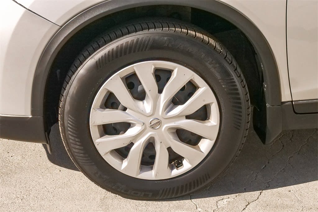 Thumbnail: 2016 Nissan Rogue - 6