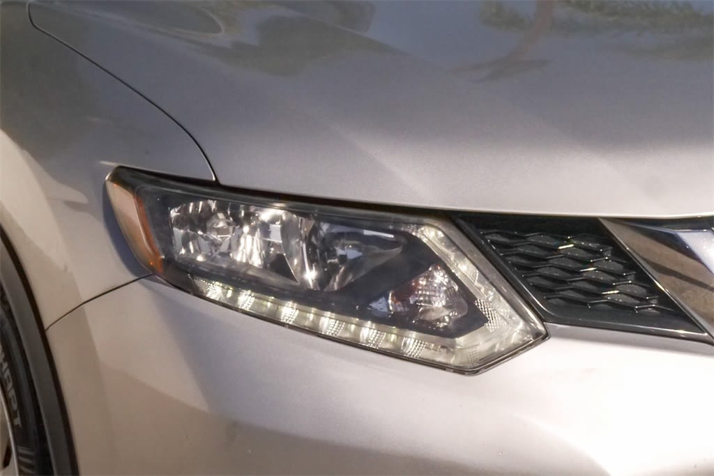 Thumbnail: 2016 Nissan Rogue - 18