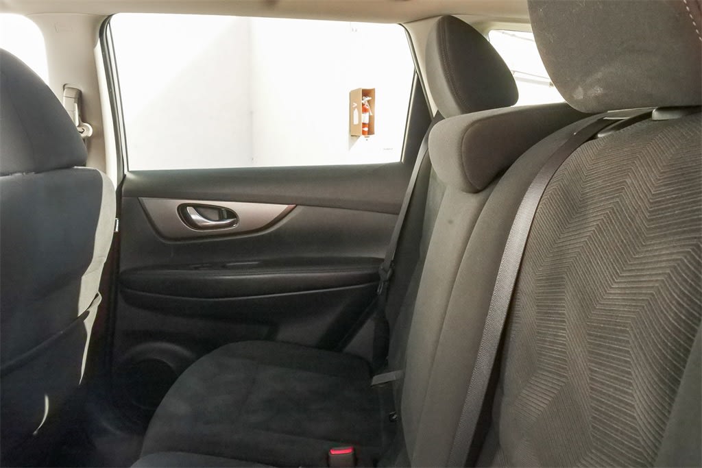 Thumbnail: 2016 Nissan Rogue - 11