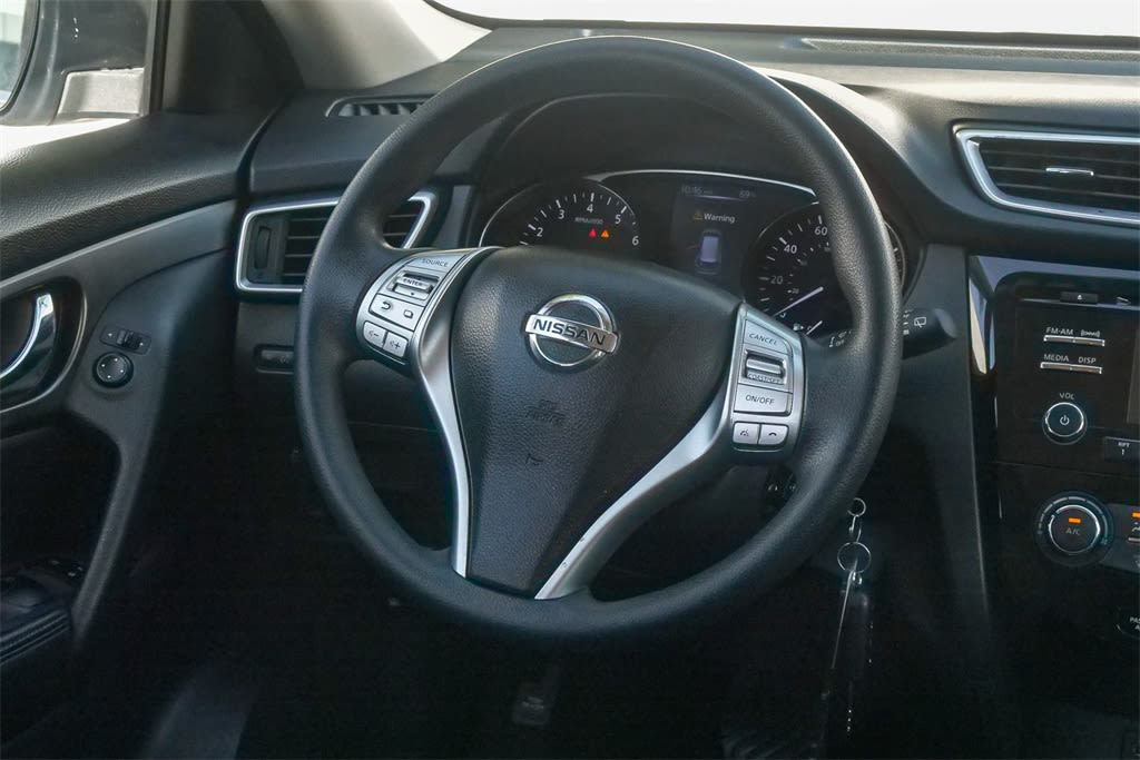 Thumbnail: 2016 Nissan Rogue - 12