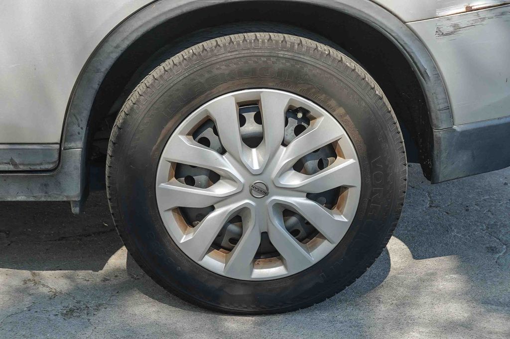 Thumbnail: 2016 Nissan Rogue - 11