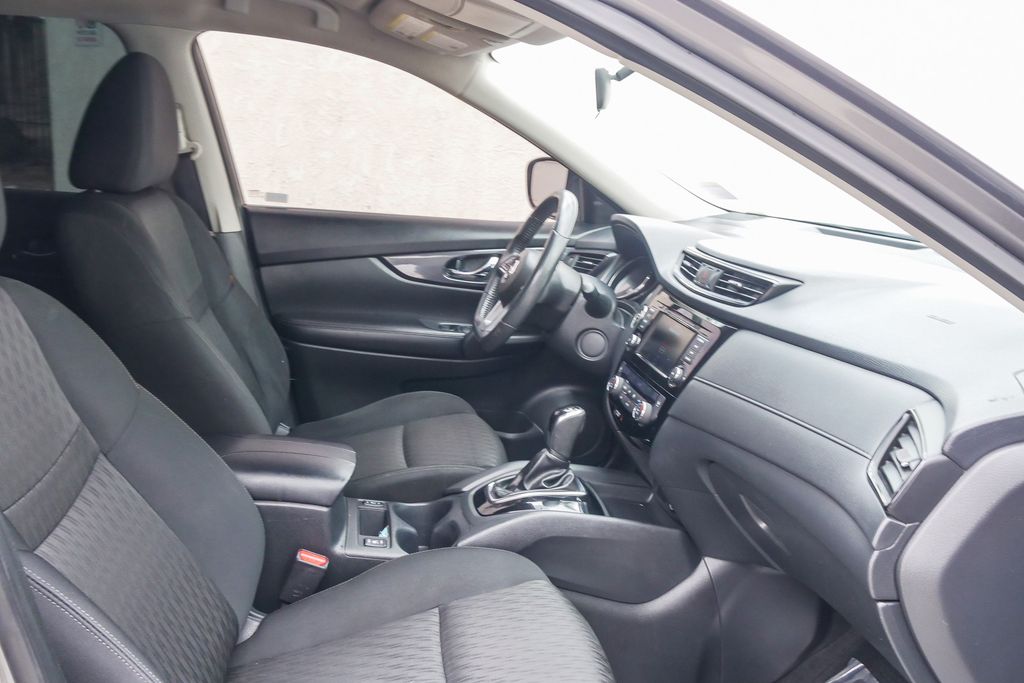 Thumbnail: 2018 Nissan Rogue - 9