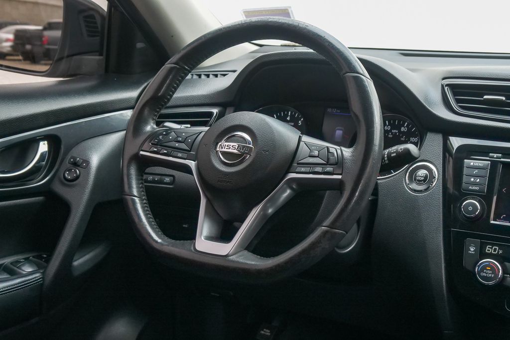 Thumbnail: 2018 Nissan Rogue - 12