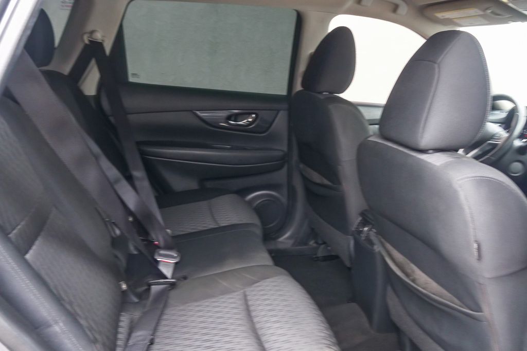 Thumbnail: 2018 Nissan Rogue - 11
