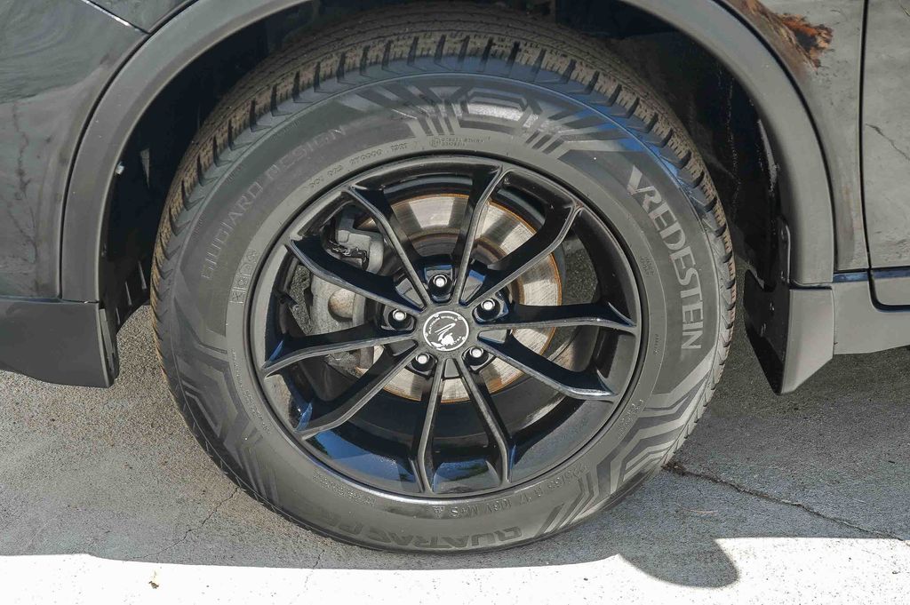Thumbnail: 2018 Nissan Rogue - 7